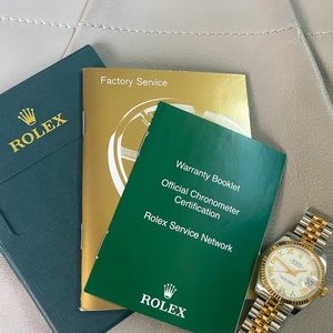 Women Rolex 31mm Oyster Perpetual Datejust with gold details